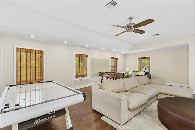 36475 Avenida La Cresta, Murrieta, CA 92562 - playroom featuring recessed lighting, a ceiling fan, wood finished floors, baseboards, and vaulted ceiling