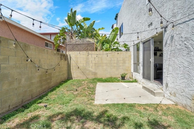 2212 Grant Ave, Redondo Beach, CA 90278 - view of yard featuring a patio area