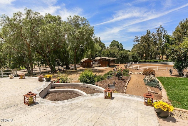 2735 Los Pinos Cir, Camarillo, CA 93012 - view of community featuring a patio area