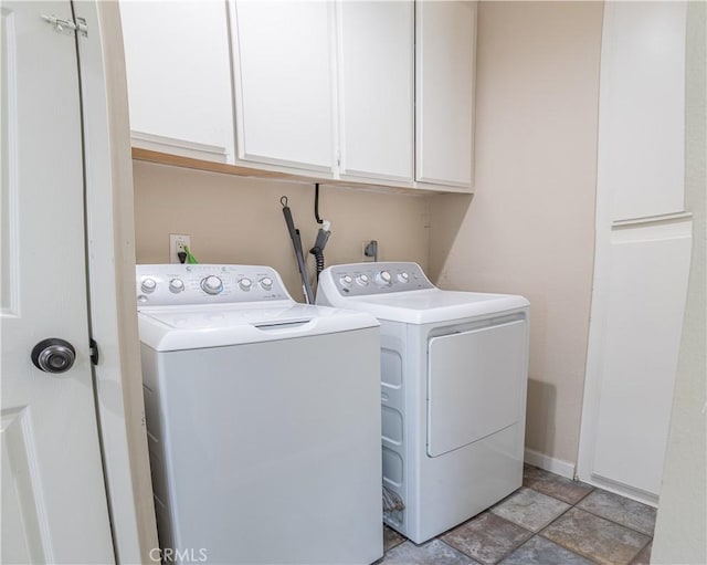 24048 Cruise Circle Dr, Canyon Lake, CA 92587 - laundry area featuring independent washer and dryer, cabinet space, and baseboards