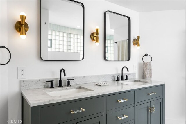 332 L St, Newport Beach, CA 92661 - bathroom with double vanity