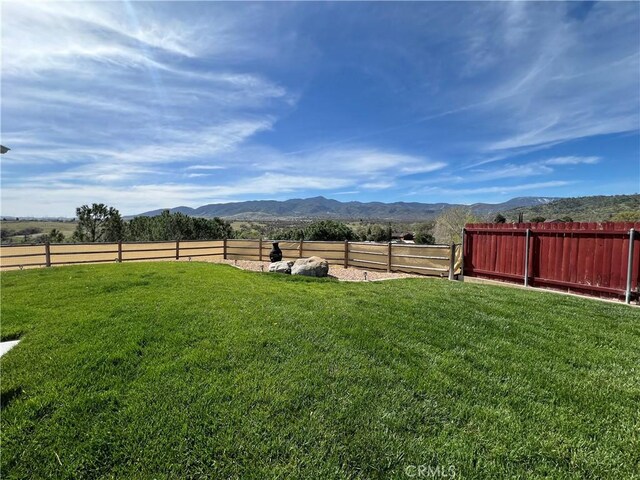 22104 Mccarthy Dr, Tehachapi, CA 93561 - view of yard with a mountain view