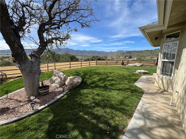 22104 Mccarthy Dr, Tehachapi, CA 93561 - view of yard with a mountain view