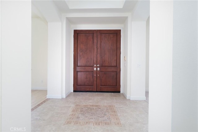 583 Ruth Cir, Corona, CA 92879 - corridor featuring baseboards