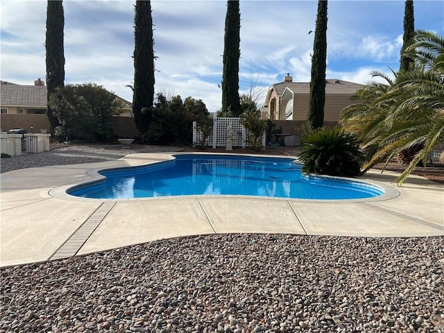 7614 Calpella Ave, Hesperia, CA 92345 - view of swimming pool featuring a patio area