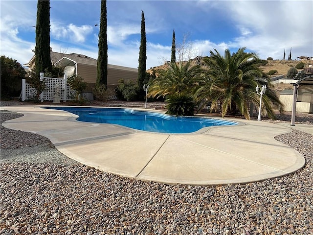 7614 Calpella Ave, Hesperia, CA 92345 - view of pool featuring a patio area