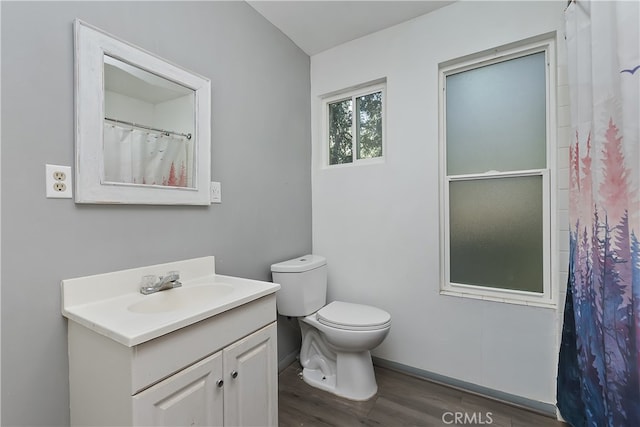 197 Weisshorn Dr, Crestline, CA 92325 - full bath featuring wood finished floors, toilet, vanity, and baseboards