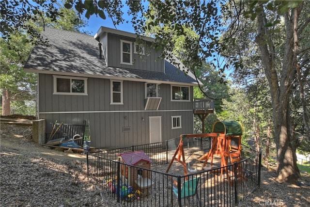 197 Weisshorn Dr, Crestline, CA 92325 - rear view of property with roof with shingles