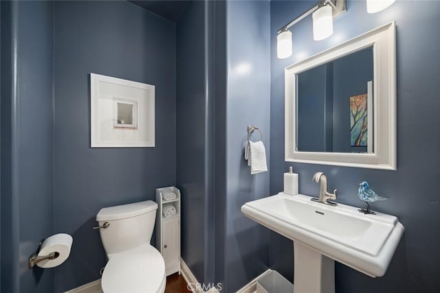 1494 Vista Tesoro Pl, Nipomo, CA 93444 - half bath featuring toilet and a sink