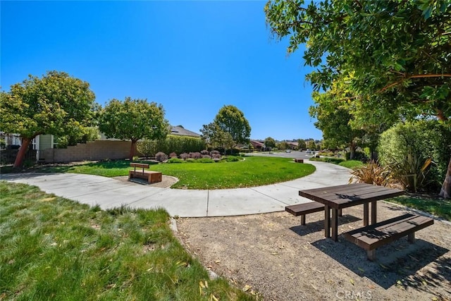 1494 Vista Tesoro Pl, Nipomo, CA 93444 - view of community with a yard