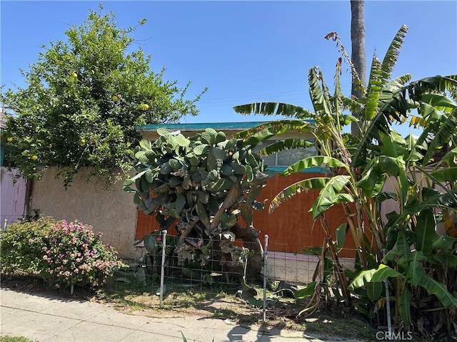 1139 Cabrillo Ave, Venice, CA 90291 - photo 1