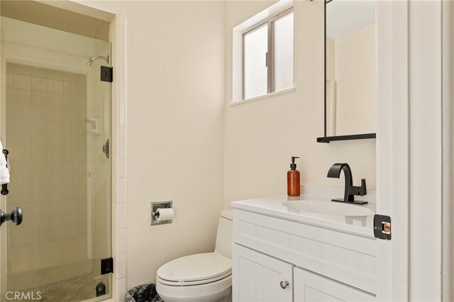 217 Crest Cir, Lake Arrowhead, CA 92352 - full bath with a stall shower, vanity, and toilet