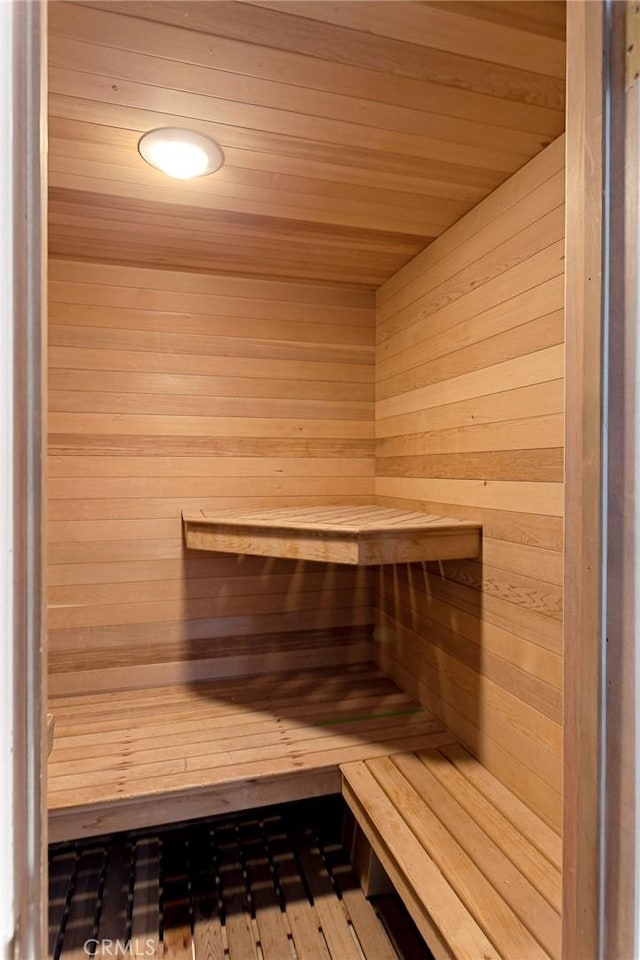 951 Osprey Ln, Lake Arrowhead, CA 92352 - relaxing sauna / steam room with wooden walls and wooden ceiling
