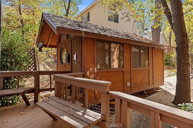 951 Osprey Ln, Lake Arrowhead, CA 92352 - view of wooden deck