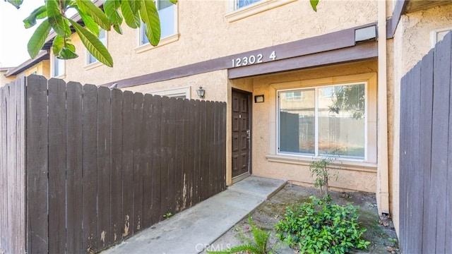 12302 Runnymede St Unit 4, North Hollywood, CA 91605 - view of exterior entry featuring stucco siding