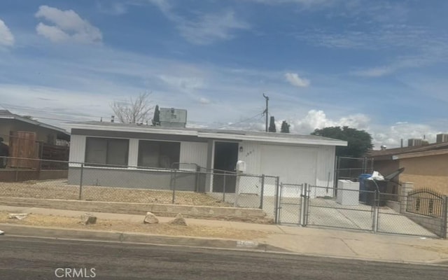 1901 Sunrise Rd, Barstow, CA 92311 - ranch-style home with a gate