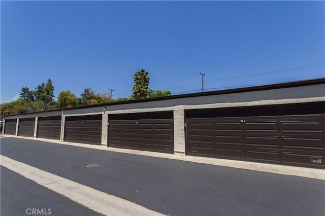 5538 Las Virgenes Rd Unit 142, Calabasas, CA 91302 - view of garage