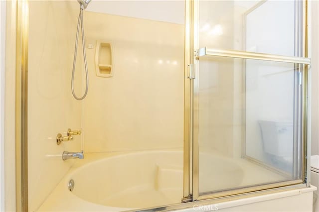 5538 Las Virgenes Rd Unit 142, Calabasas, CA 91302 - full bathroom with combined bath / shower with glass door