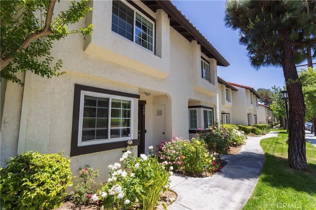 5538 Las Virgenes Rd Unit 142, Calabasas, CA 91302 - view of front of home featuring stucco siding