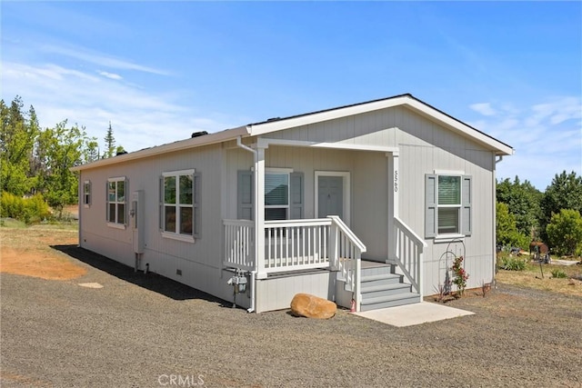5560 Keith Rd, Paradise, CA 95969 - manufactured / mobile home featuring crawl space and a porch
