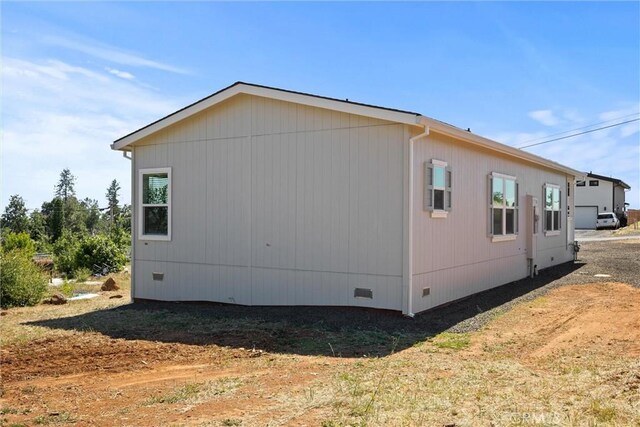 5560 Keith Rd, Paradise, CA 95969 - view of property exterior featuring crawl space
