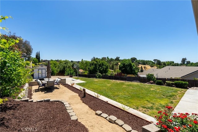 1534 Via Arroyo, Paso Robles, CA 93446 - view of yard featuring a patio