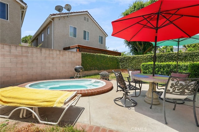 15058 Providence Ln, North Hills, CA 91343 - view of swimming pool featuring a patio, a fenced backyard, outdoor dining space, and an in-ground hot tub