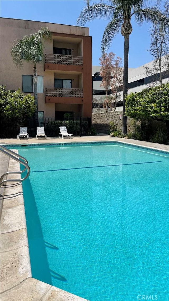 6815 Remmet Ave Unit 219, Canoga Park, CA 91303 - view of swimming pool