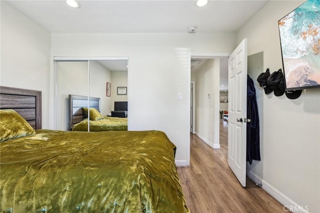 7117 Vanscoy Ave, North Hollywood, CA 91605 - bedroom featuring wood finished floors, recessed lighting, baseboards, and a closet