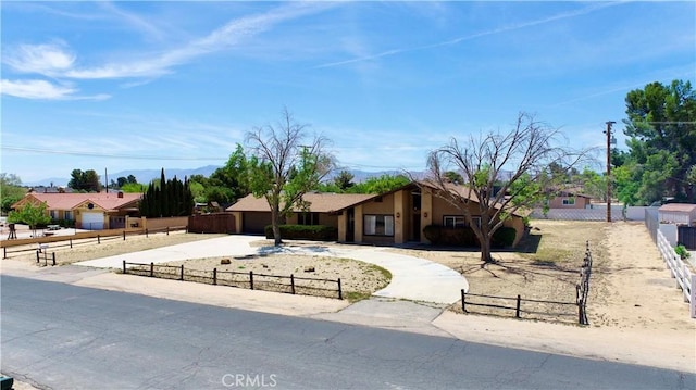 20061 Seneca Rd, Apple Valley, CA 92307 - view of front of property featuring driveway