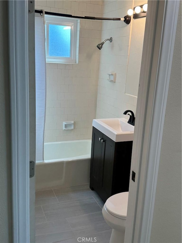 2480 Hall Ave, Jurupa Valley, CA 92509 - full bathroom featuring vanity, toilet, and  shower combination
