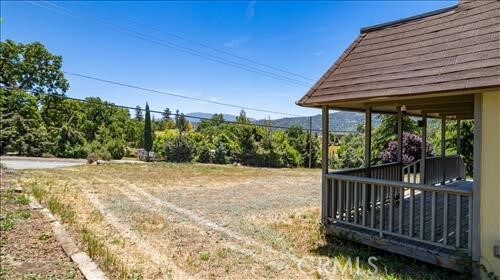 28921 Bear Valley Rd, Tehachapi, CA 93561 - view of yard