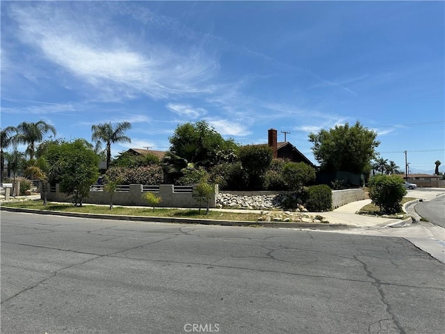 211 N Fillmore Ave, Rialto, CA 92376 - view of obstructed view of property