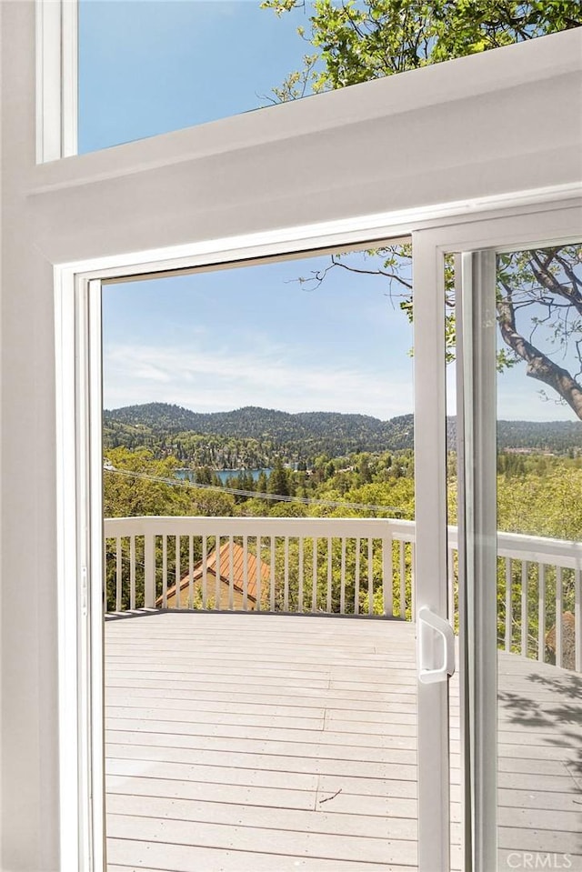 28720 Zion Dr, Lake Arrowhead, CA 92352 - view of doorway