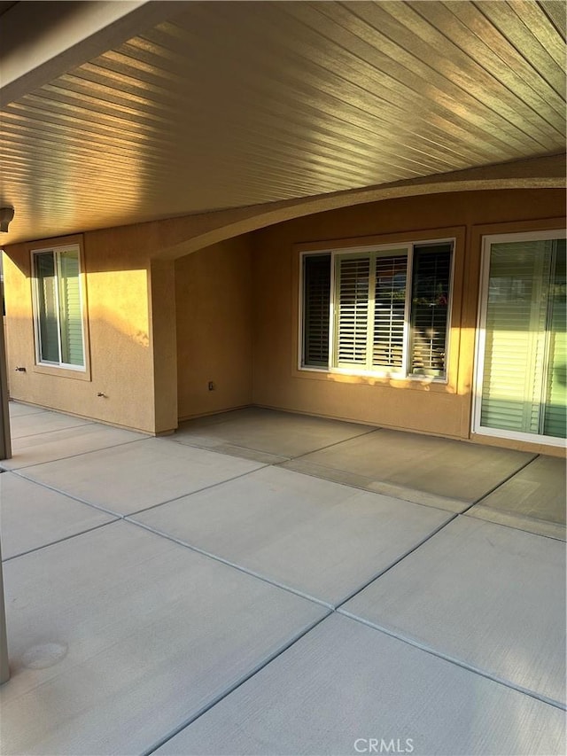 10030 El Dorado St, Apple Valley, CA 92308 - view of patio