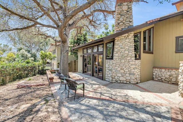 684 Orange Dr, Sierra Madre, CA 91024 - view of patio / terrace