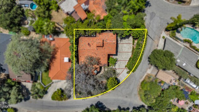 684 Orange Dr, Sierra Madre, CA 91024 - aerial view of a pool area