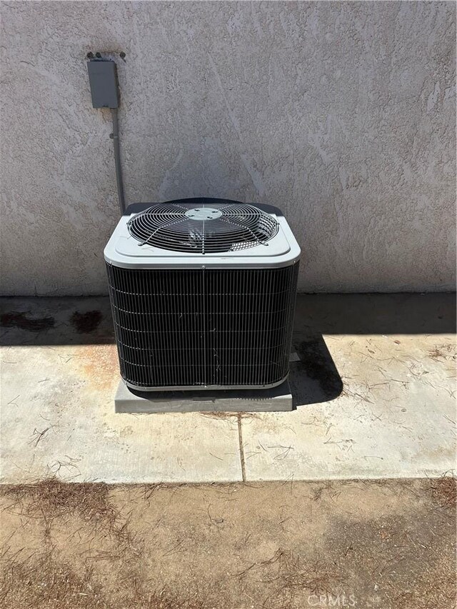 16485 Wintun Rd, Apple Valley, CA 92307 - exterior view of central air condition unit