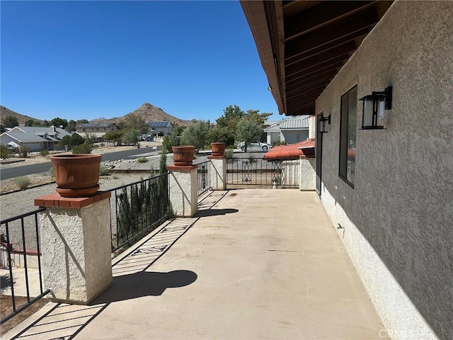 16485 Wintun Rd, Apple Valley, CA 92307 - balcony featuring a mountain view