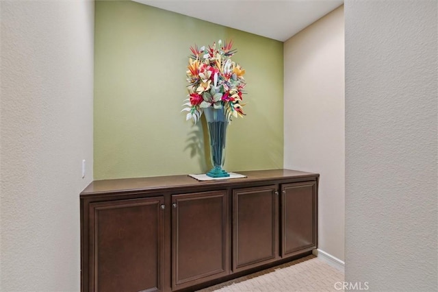 45 Brownstone Way, Aliso Viejo, CA 92656 - detailed view of a textured wall and baseboards
