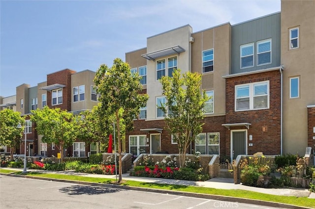 45 Brownstone Way, Aliso Viejo, CA 92656 - view of property with a residential view