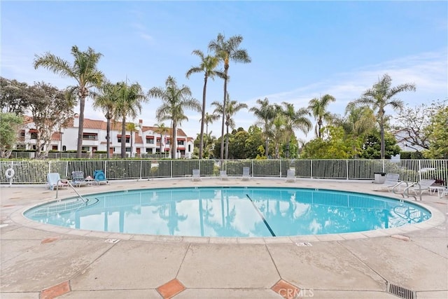 19431 Ranch Ln Unit 101, Huntington Beach, CA 92648 - community pool with a patio area