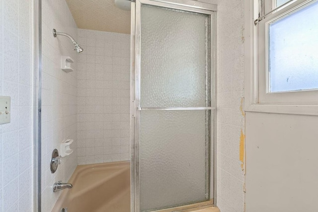 13321 Prospect Ave, North Tustin, CA 92705 - full bath featuring combined bath / shower with glass door
