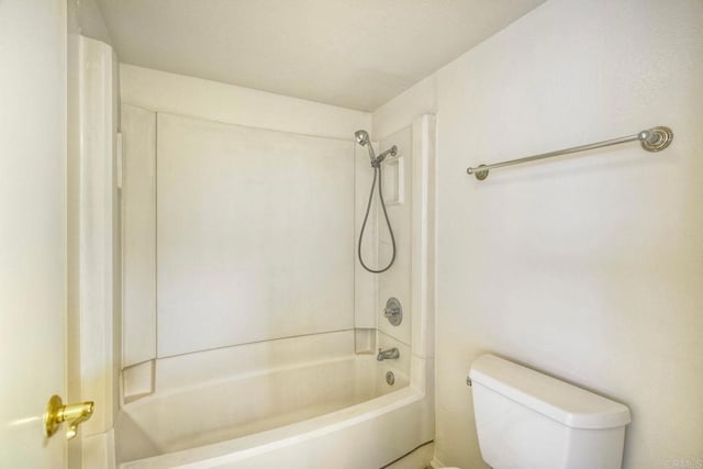 2564 Navarra Dr Unit 115, Carlsbad, CA 92009 - bathroom featuring toilet and bathing tub / shower combination