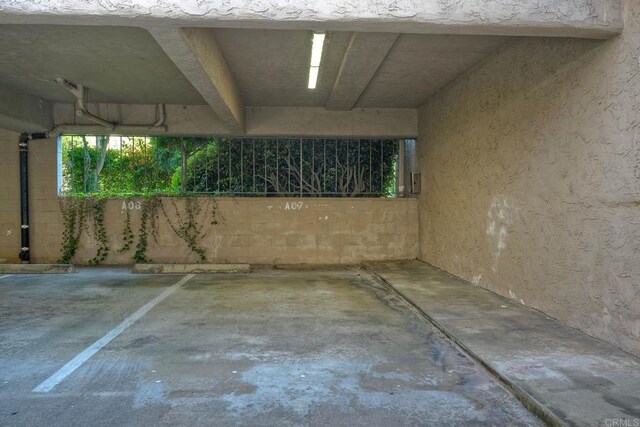 2564 Navarra Dr Unit 115, Carlsbad, CA 92009 - view of garage