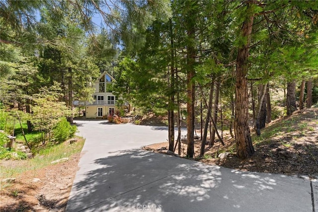 635 Grass Valley Rd, Lake Arrowhead, CA 92352 - view of concrete surface