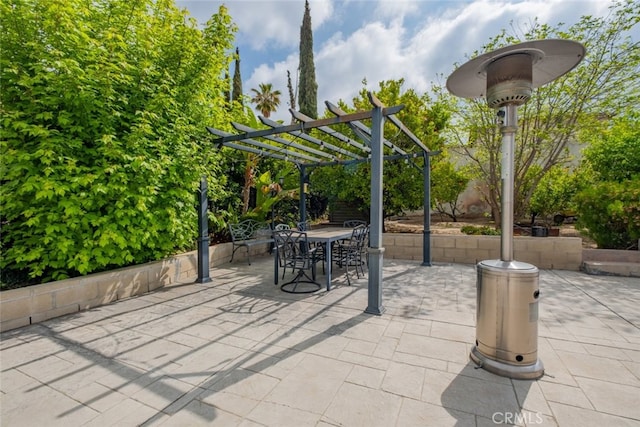 10404 Jardine Ave, Sunland, CA 91040 - view of patio with a pergola and outdoor dining area