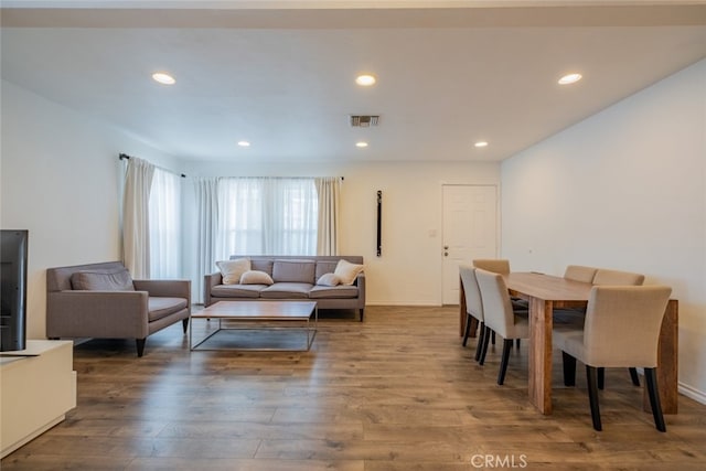 10404 Jardine Ave, Sunland, CA 91040 - living area featuring wood finished floors and recessed lighting