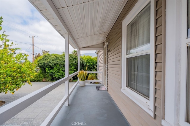 10404 Jardine Ave, Sunland, CA 91040 - view of patio / terrace