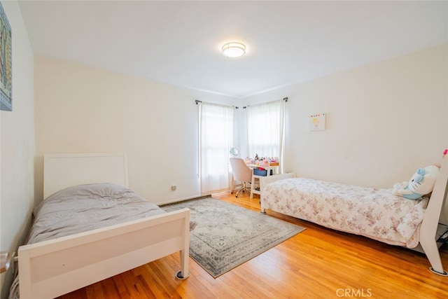 10404 Jardine Ave, Sunland, CA 91040 - bedroom with wood finished floors